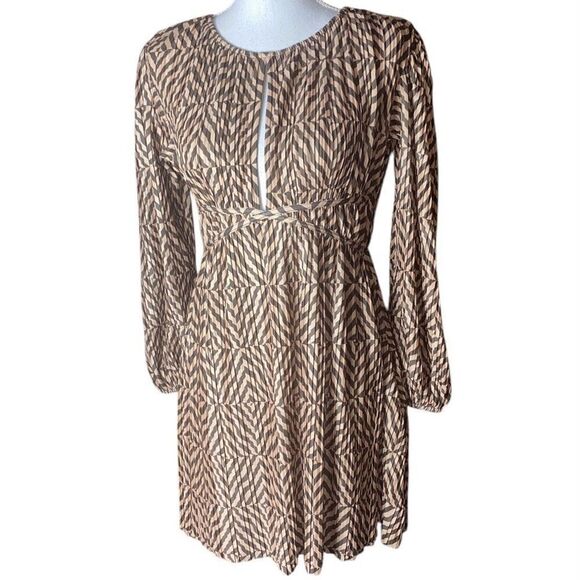 Zara Brown Beige Herringbone Pleated Center Slit Airy Cocktail Mini Dress Size M - Picture 1 of 6